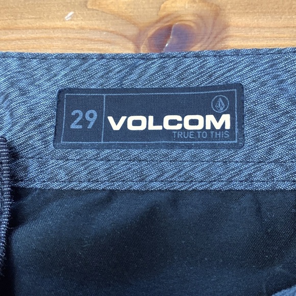 Volcom Surf & Turf Board Shorts- Lightweight, Quick Dry - Picture 4 of 11